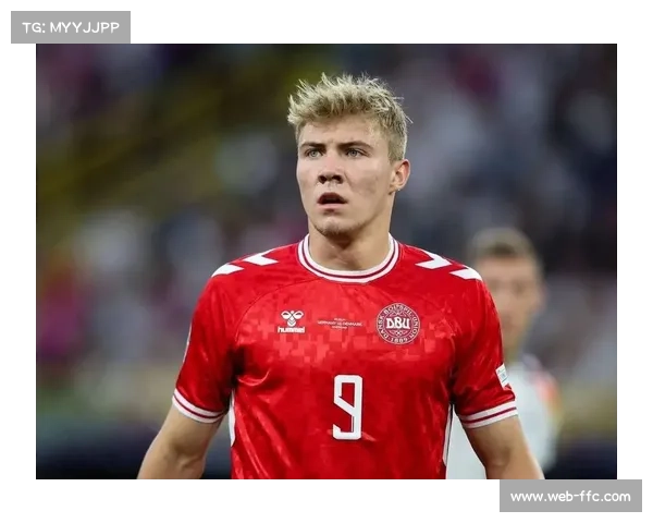 霍伊伦传射建功，那不勒斯2-0淘汰AC米兰晋级意超杯决赛