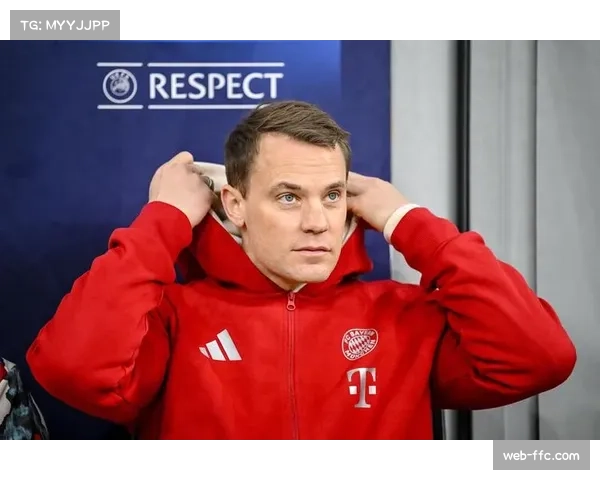 赛前踩场:拜仁全队状态轻松,诺伊尔参加完整合练 赛前踩场:拜仁全队状态轻松,诺伊尔参加完整合练